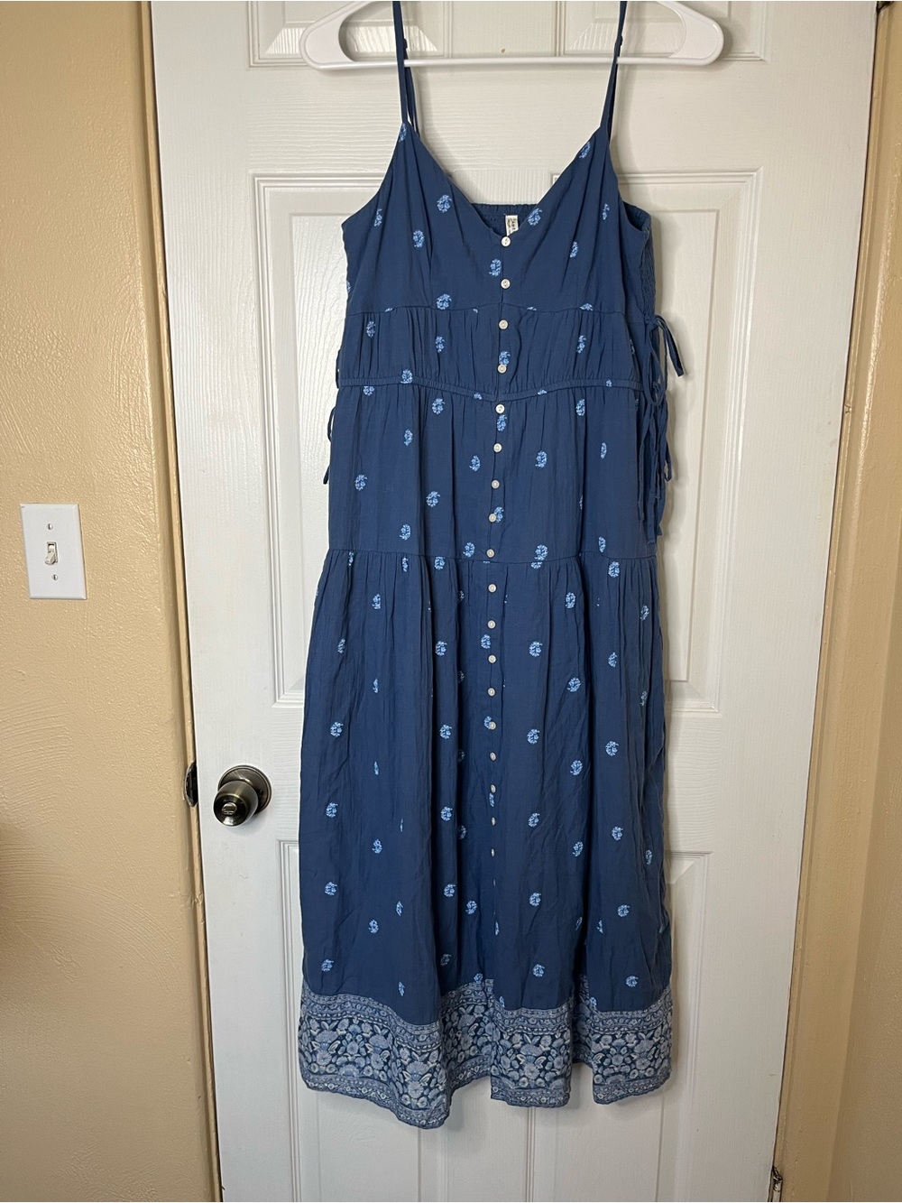 American Eagle Boho Floral Spaghetti Strap Side Tie Button-Front Midi Dress - Picture 4 of 10